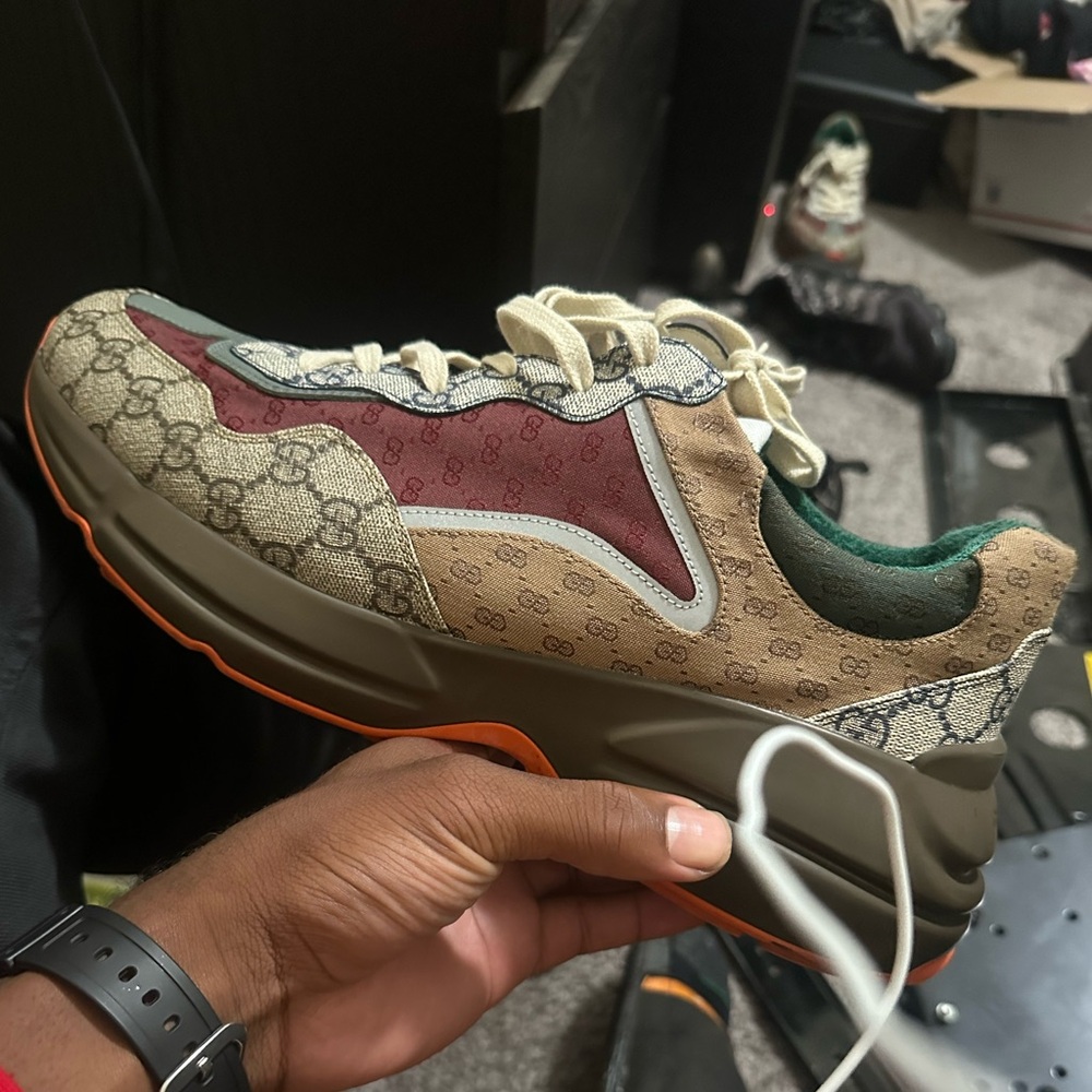 Gucci Beige and Burgundy Sneakers